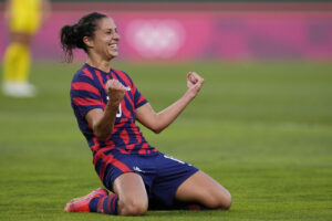 pesepak-bola-putri-amerika-serikat-carli-lloyd-foto-reut-57