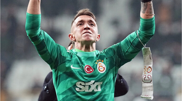 Fernando Muslera: Pilar Pertahanan Galatasaray dan Legenda Uruguay