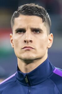 profil-lengkap-pemain-bola-erik-lamela
