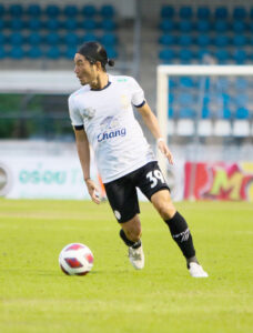 profil-lengkap-pemain-bola-kenzo-nambu