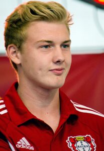 profil-pemain-bola-julian-brandt