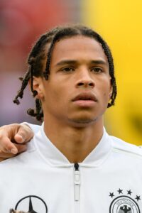 leroy-sane-profil-dan-perjalanan-karier-pemain-bola-terpercaya