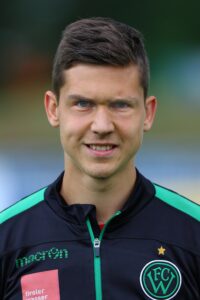 profil-lengkap-pemain-bola-lukas-wedl-karier-dan-prestasinya