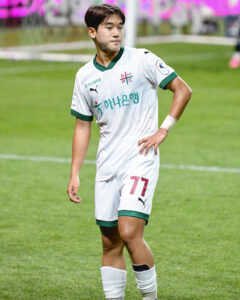 profil-lengkap-pemain-sepak-bola-yoon-do-young