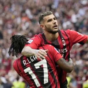 profil-pemain-bola-theo-hernandez-kehebatan-dan-kariernya