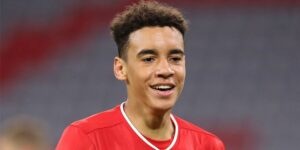 profil-pemain-bola-jamal-arago-karier-dan-prestasinya