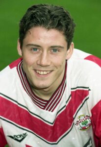 profil-pemain-bola-neil-heaney-karier-dan-prestasinya