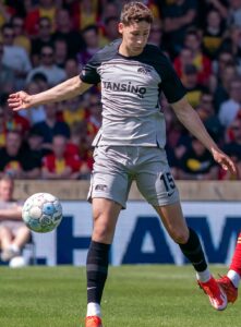 profil-pemain-bola-ruben-van-bommel-karier-dan-prestasi