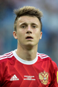 profil-pemain-bola-aleksandr-golovin-karier-dan-prestasinya