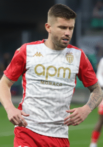 profil-pemain-bola-caio-henrique-karir-dan-prestasinya