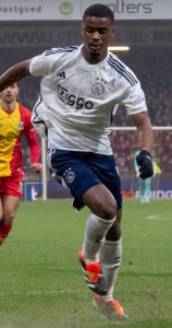 profil-pemain-bola-jorrel-hato-karier-dan-prestasinya