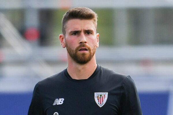 Unai Simón: Spanish Goalkeeper’s Career and Achievements