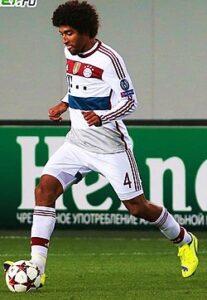 profil-lengkap-pemain-bola-dante-karier-dan-prestasinya