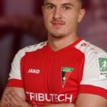 profil-lengkap-pemain-bola-denis-schutte-karier-dan-prestasi