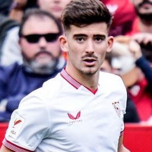 profil-pemain-bola-kike-salas-perjalanan-dan-prestasinya