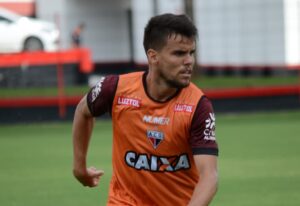 profil-pemain-sepak-bola-rodrigo-piloto-de-oliveira-yang-profesional